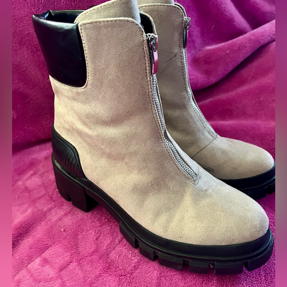 MIX NO. 6  Womens Boots Size 11 Pre Owned Lightly Used